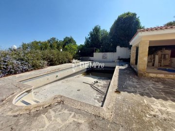 36094-villa-for-sale-in-koilifull