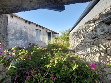 47082-house-for-sale-in-tsadafull