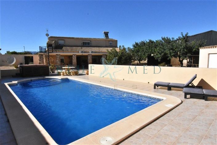 Image No.1-4 Bed Villa for sale