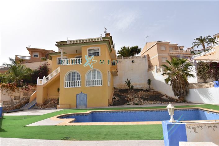 Image No.1-3 Bed Villa for sale