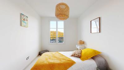 LAGARDEFREINET-04122024--chambre-jaune-1