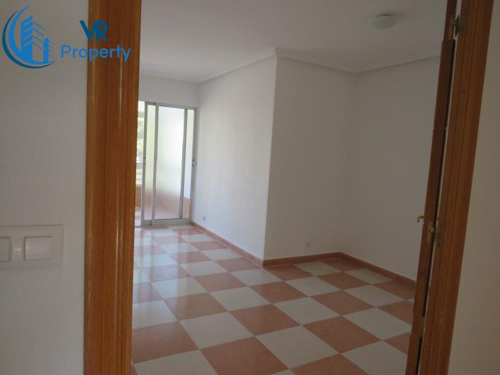 4 Bedrooms apartment for sale in Alicante City Private parking £