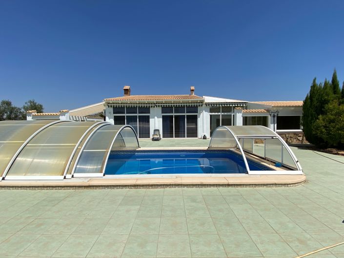 Image No.1-3 Bed Villa for sale