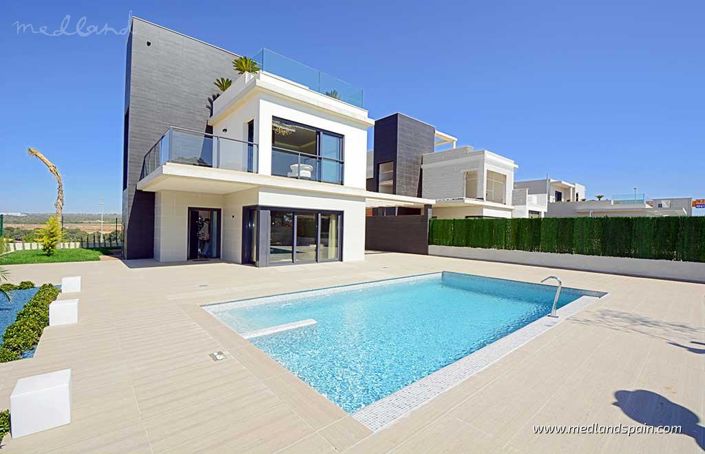 Image No.1-4 Bed Villa for sale