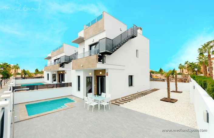 Image No.1-3 Bed Villa for sale