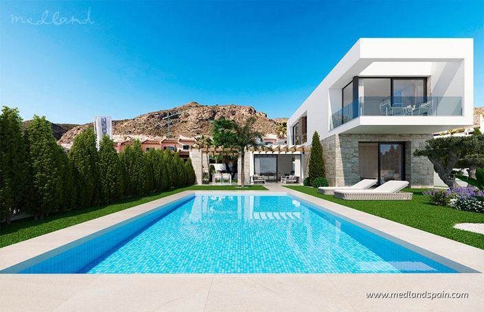 Image No.1-3 Bed Villa for sale