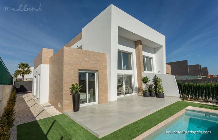 Image No.1-3 Bed Villa for sale