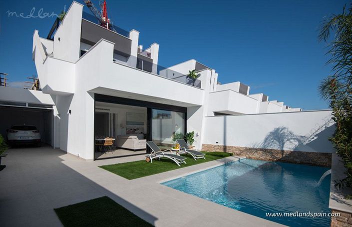 Image No.1-3 Bed Villa for sale