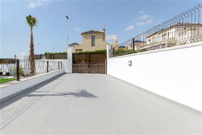 2562luxurysemidetachedvillaintorrevieja250621