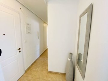 4117immaculateapartment200125124318tnimg9513