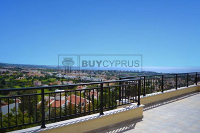 Detached Villa For Sale  in  Peyia