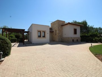 Aphrodite Hills 3 Bedroom Villa