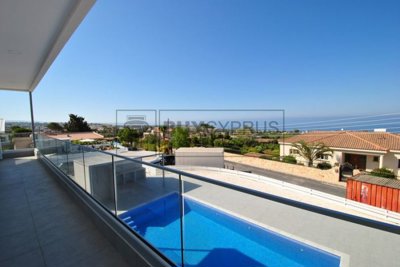 Detached Villa For Sale  in  Sea Caves