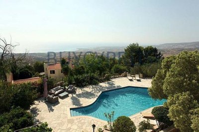 Detached Villa For Sale  in  Kamares - Tala