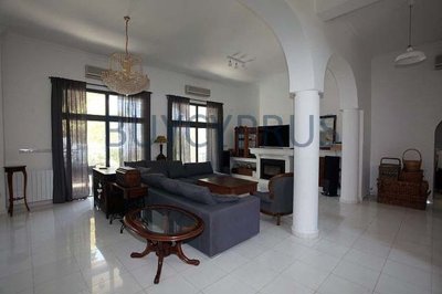 Detached Villa For Sale  in  Kamares - Tala