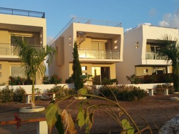 BRAND NEW MODERN VILLAS IN CHLORAKA