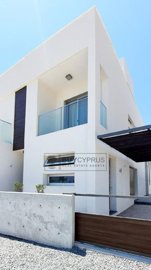 Detached Villa For Sale  in  Yeroskipou