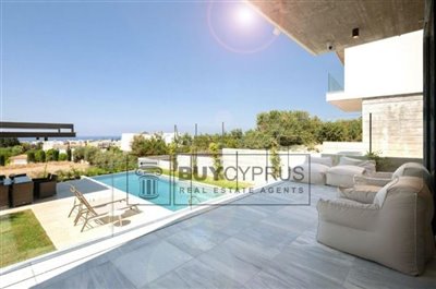 Detached Villa For Sale  in  Chlorakas