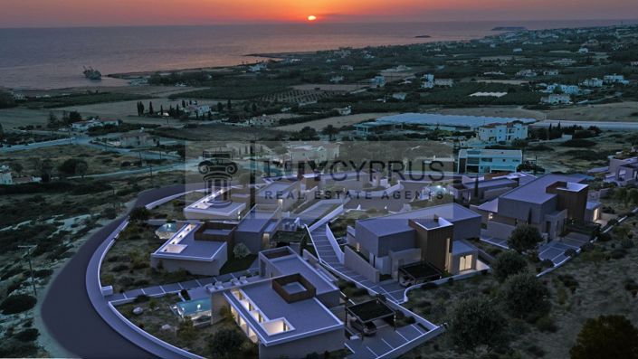 Image No.1-6 Bed Villa for sale