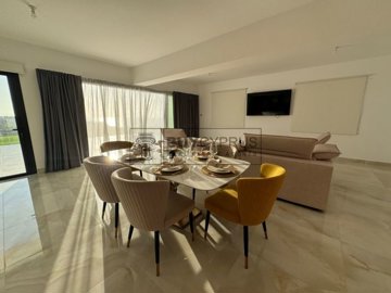 Penthouse For Sale  in  Chlorakas