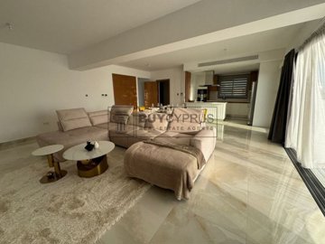 Penthouse For Sale  in  Chlorakas