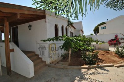 Detached Villa For Sale  in  Coral Bay