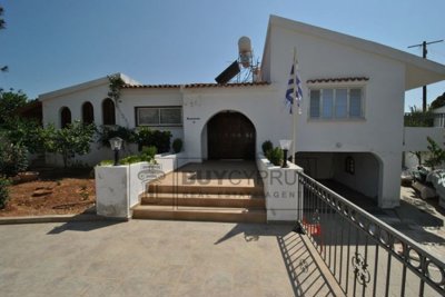 Detached Villa For Sale  in  Coral Bay