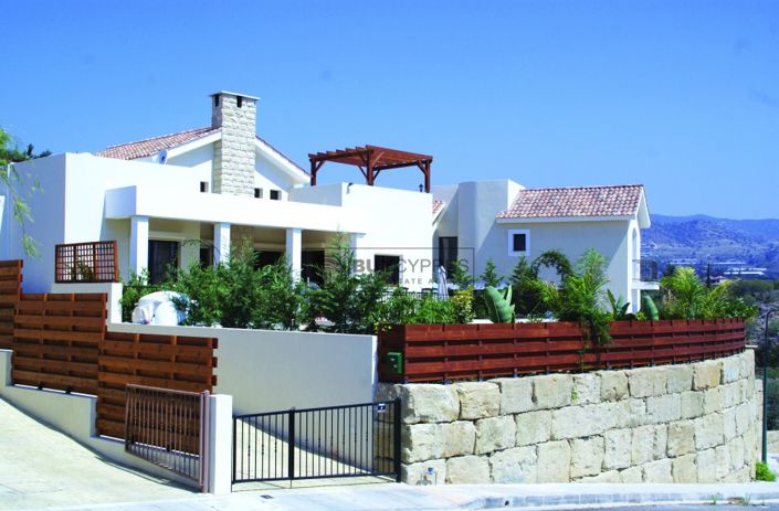 Image No.1-3 Bed Villa for sale