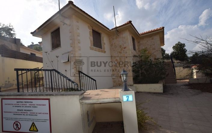 Image No.1-3 Bed Villa for sale