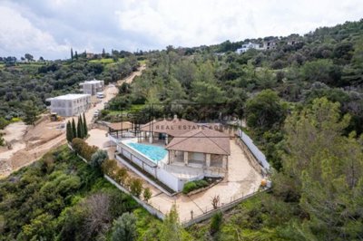 Detached Villa For Sale  in  Neo Chorio