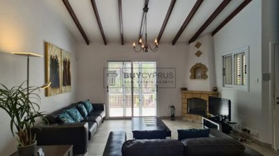 Bungalow For Sale  in  Chlorakas