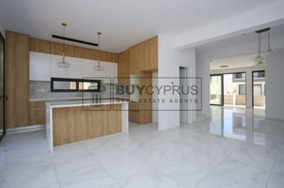 Town House For Sale  in  Mesoyi