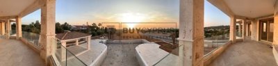 Detached Villa For Sale  in  Sea Caves