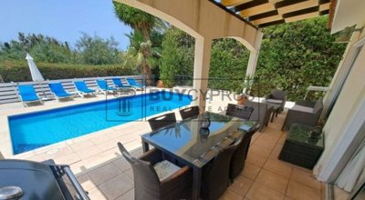 Detached Villa For Sale  in  Coral Bay