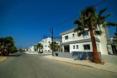 Apartment For Sale  in  Tombs of the Kings