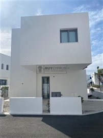 Detached Villa For Sale  in  Chlorakas