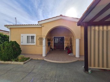 Detached Villa For Sale  in  Peyia