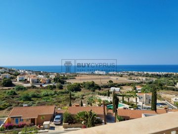 Detached Villa For Sale  in  Chlorakas