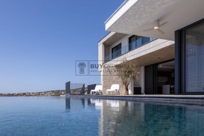 Detached Villa For Sale  in  Sea Caves