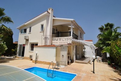 Detached Villa For Sale  in  Chlorakas