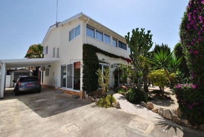 Detached Villa For Sale  in  Chlorakas