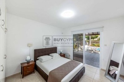 Detached Villa For Sale  in  Coral Bay