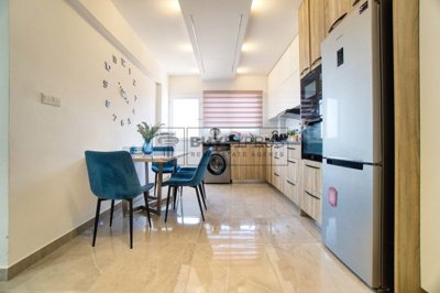 Apartment For Sale  in  Chlorakas