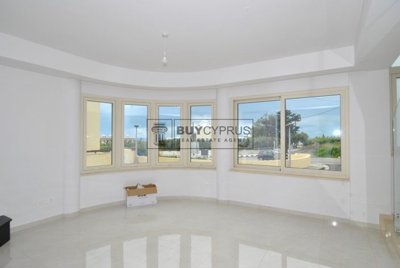 Detached Villa For Sale  in  Kissonerga