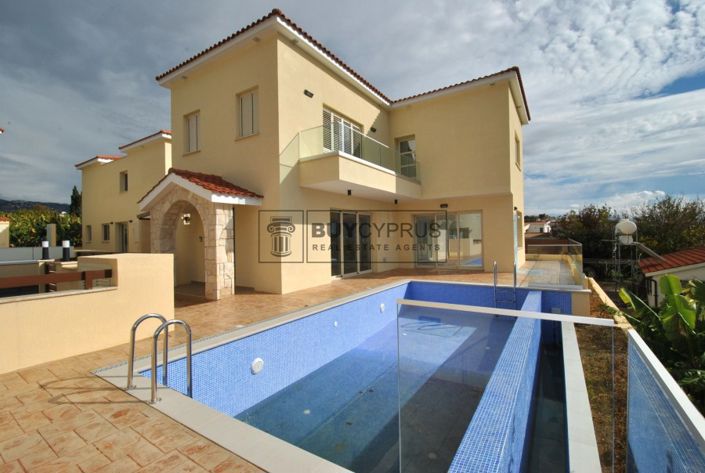 Image No.1-3 Bed Villa for sale