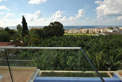 Detached Villa For Sale  in  Kissonerga