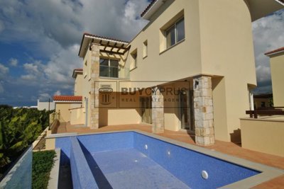 Detached Villa For Sale  in  Kissonerga