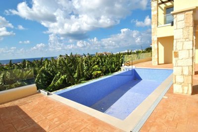 Detached Villa For Sale  in  Kissonerga