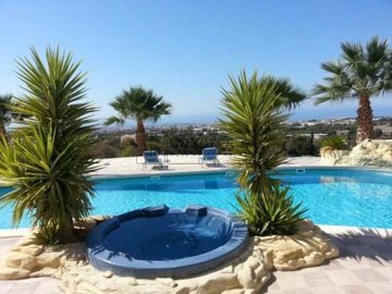 Apartment For Sale  in  Mesa Chorio