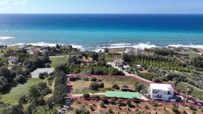 Detached Villa For Sale  in  Nea Dimmata